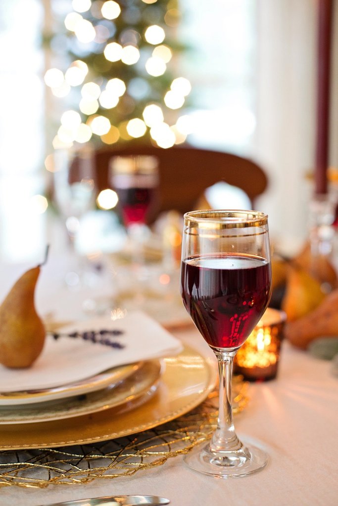 Thanksgiving dinner, Holiday party